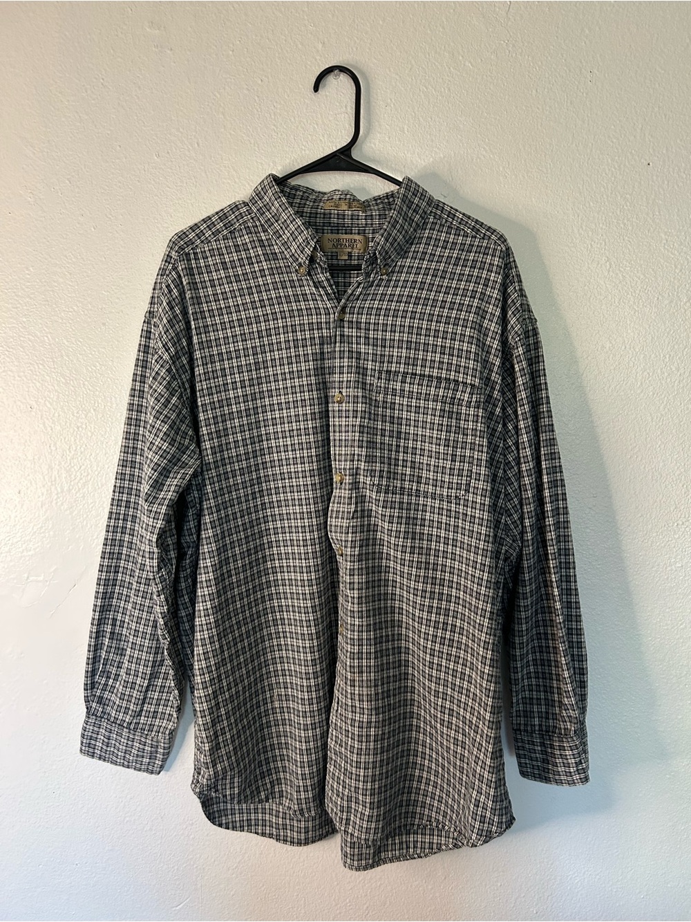 Men's Long-Sleeve Plaid Button-Down Shirt - Black & Gray